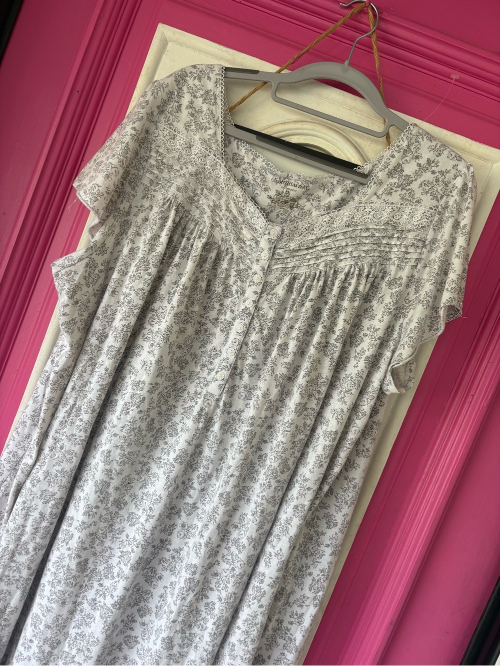croft & barrow Cream vintage cotton gown with Gray Floral Pintucks